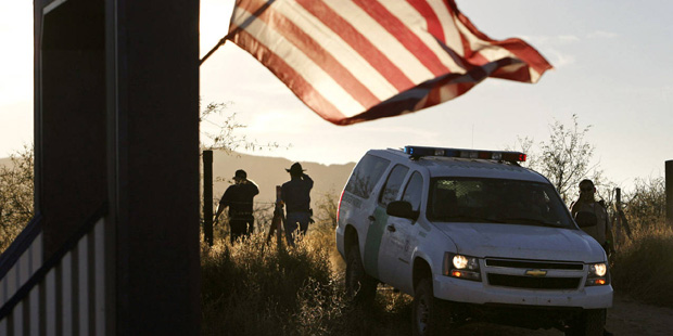(Greg Bryan/Arizona Daily Star Via AP, File)...