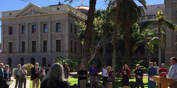 Photo via Twitter (Nick Pope/Cronkite News)...