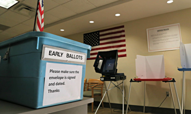 (AP Photo/Ryan Van Velzer)...