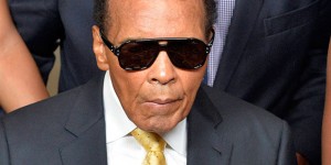 Boxing great Muhammad Ali dies in Phoenix-area hospital