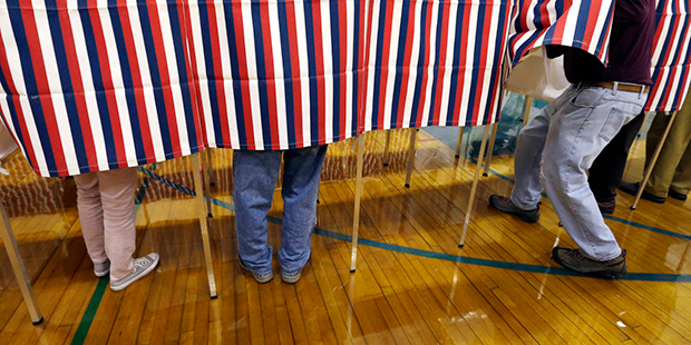 (AP Photo/Elise Amendola)...