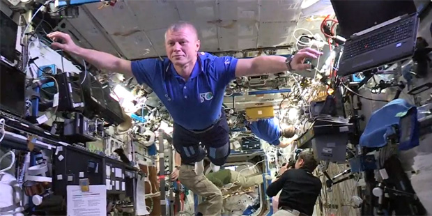 (Twitter/@Thom_astro)...
