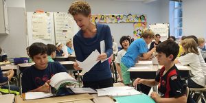 Report finds Arizona school district classroom spending decreased in 2016
