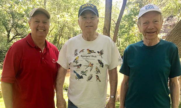(Twitter photo/@SenJohnMcCain)...