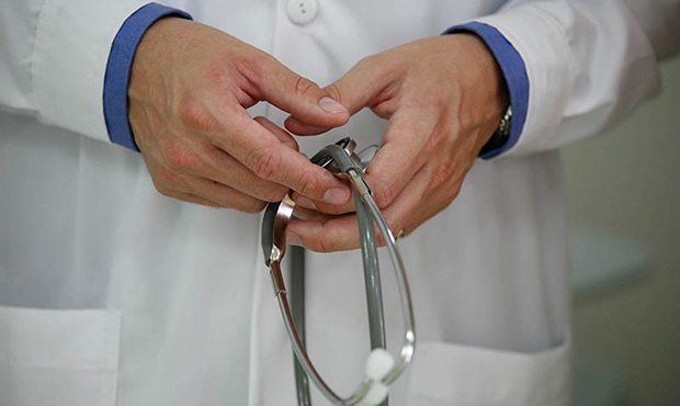 Despite gains under Obamacare, roughly 800, 000 Arizonans do not have health care coverage. Insuran...