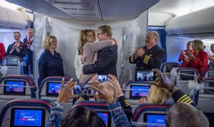 Couple weds on final Delta 747 flight, plane to retire in Arizona