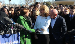 Giffords joins lawmakers, students at Capitol March for Our Lives rally