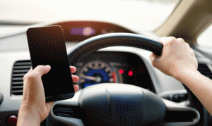 Arizona law banning cellphone use for teen drivers goes into effect Sunday