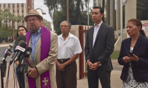 Phoenix activists condemn policy of splitting kids, parents at border