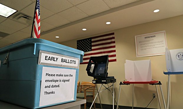 (AP Photo/Ryan Van Velzer, File)...