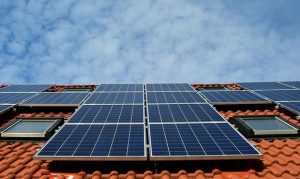APS offering rooftop solar systems to limited-income customers