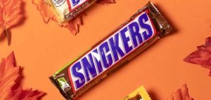 Snickers rated most popular Halloween candy in Arizona