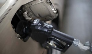 Arizona experiencing high gas prices compared to national average