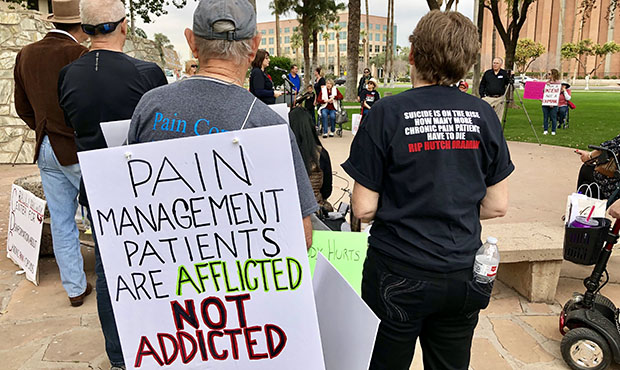 Phoenix resident JoAnn Nuara, right, helped organize a rally at the state Capitol to convince  lawm...