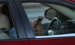 Poll shows strong support for Arizona bill banning texting while driving