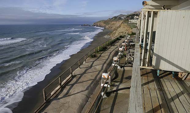 (AP Photo/Eric Risberg)...