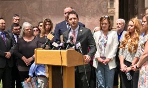 Stalemate over child sex abuse lawsuit limits continues at Arizona Capitol