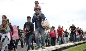 Federal agents set up in Arizona border town to weed out fake families