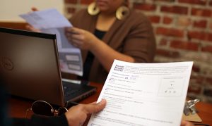 IRS looking for Arizona volunteers to help with 2020 taxes
