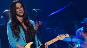 Alanis Morissette to open summer tour in Phoenix in June