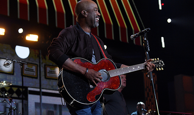LAS VEGAS, NEVADA - SEPTEMBER 20: (EDITORIAL USE ONLY) Darius Rucker of Hootie & the Blowfish p...