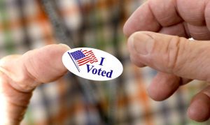 Expert says new poll shows Arizona independents will play big role in 2020