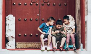 Valley doctor warns too much screen time could affect young kids' brains