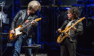 Not only for 'Private Eyes': Hall and Oates coming to Phoenix in June
