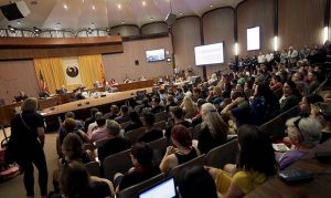 Phoenix City Council narrowly approves civilian oversight of police