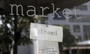 Arizona first-time unemployment claims drop by thousands