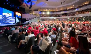 Live blog: President Donald Trump visits Arizona for student rally