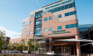 Arizona, low on hospital space, sends COVID-19 patients to New Mexico