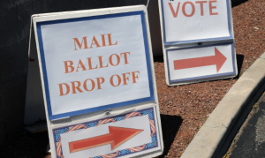 Arizona primary early voting shows high turnout, advantage for Democrats