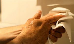 UArizona researchers find minimal difference in hand-drying methods