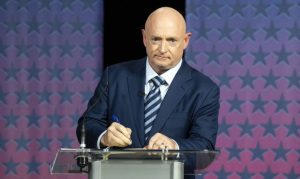 Mark Kelly says virus, economic crises in Arizona fueled by McSally faults