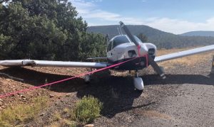 Small plane makes emergency landing on Arizona highway
