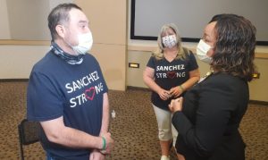 Man lucky to be alive after double-lung transplant at Phoenix hospital