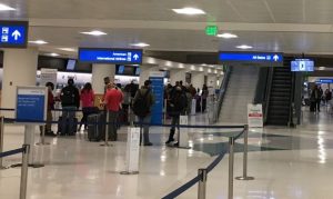 Thanksgiving travelers have faith in virus measures taken at Sky Harbor
