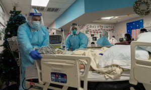 Ducey extends lawsuit protection for Arizona COVID health care workers