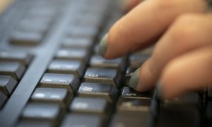 Signs you're about to become victim to an email package-shipping scam