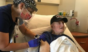 World War II vet at Phoenix VA gets Arizona's first COVID-19 vaccine