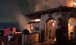 Fire tears through iconic Phoenix-area 'Wedding Cake' house