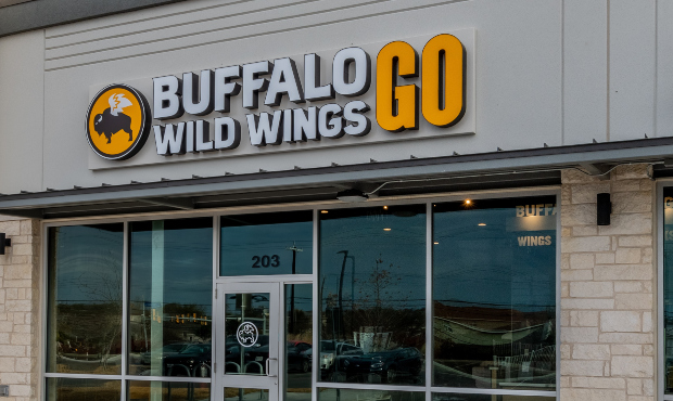 (Buffalo Wild Wings Photo)...