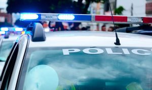 Police searching for suspect in carjacking at Phoenix grade school