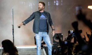 Arizona-born country star Dierks Bentley to play Phoenix in August