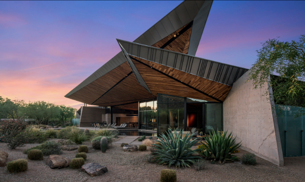 (Courtesy photo/Dancing Light In Paradise Valley)...