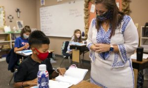 2 more Phoenix school districts to require masks on campus