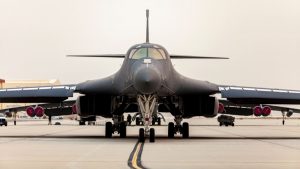 B-1 bombers retired by Air Force sent to boneyard at Arizona air base
