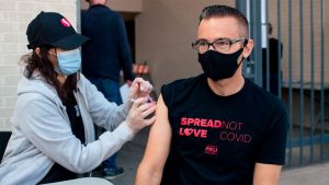 Vaccinated Maricopa County employees to get $100, extra day off