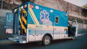 1 child dead, 4 hospitalized after car crashes into electrical pole in Phoenix